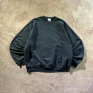Boxy Black Crewneck Sweatshirt